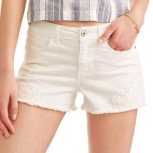 NWT NOBO White Lace Embellished Stretchy Jean Shorts